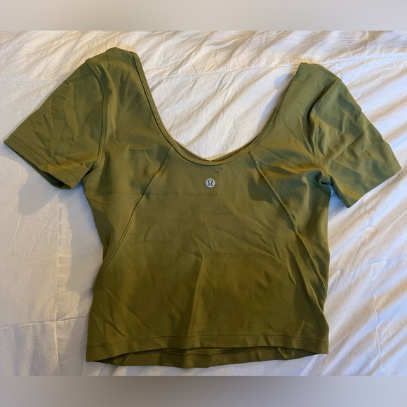 LULULEMON FITTED GREEN TOP - Picture 2 of 2